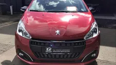 Rot Gebraucht 2017 Peugeot 208 Active Kleinwagen | 8.999 € (Etwas zu teuer)