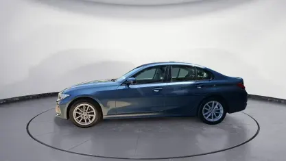 Używany BMW 318 Comfort Edition 156 KM (114 kW) 2025 Niebieski Sedan/Limuzyna