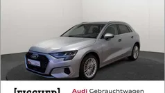 Silber Gebraucht 2023 Audi A3 Sportback Advanced Limousine | 30.876 € (Fairer Preis)