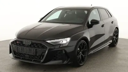 Neu Audi RS3 Ambiente 400 PS (294 kW) 2026 Mythosschwarz metallic Limousine