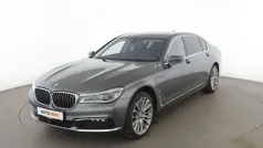 Grau Gebraucht 2018 BMW 740 Executive Limousine | 39.180 €