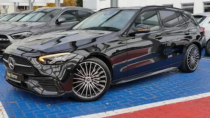 Gebraucht Mercedes C180 AMG 170 PS (125 kW) 2025 Metalliclack obsidianschwarz Kombi