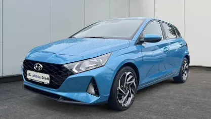 Gebraucht Hyundai i20 Edition 30+ 101 PS (74 kW) 2022 Aqua turquoise Kleinwagen