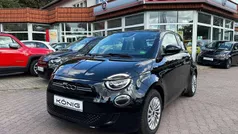 Onyx schwarz (10n) Gebraucht 2023 Fiat 500e Kleinwagen | 23.476 € (Fairer Preis)