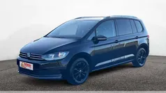 Schwarz Gebraucht 2024 VW Touran Move Van / Kleinbus | 31.945 € (Superpreis)