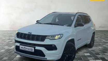 Alpine white Gebraucht 2023 Jeep Compass Altitude SUV | 26.839 € (Fairer Preis)