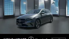 Grau Gebraucht 2024 Mercedes B200 Progressive Van / Kleinbus | 31.450 €