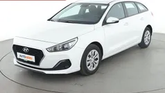 Weiß Gebraucht 2019 Hyundai i30 Select Kombi | 12.940 € (Fairer Preis)