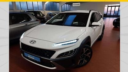 Käytetty Hyundai Kona Prime 199 HP (146 kW) 2021 Valkoinen Katumaasturi