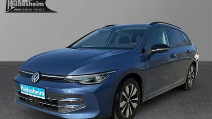 Gebraucht VW Golf VIII Goal 150 PS (110 kW) 2025 Blau Kombi