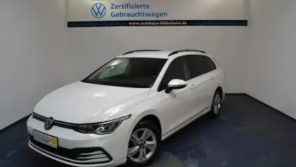 Gebraucht VW Golf VIII Life 150 PS (110 kW) 2024 Weiß Kombi