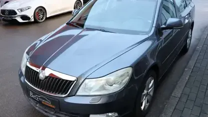 Używany Skoda Octavia Elegance 160 KM (117 kW) 2009 Szary Kombi