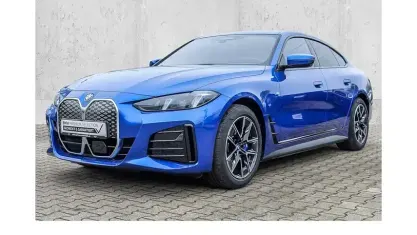 Używany BMW i4 M Sport 250 kW (340 KM) 2025 Niebieski Sedan/Limuzyna