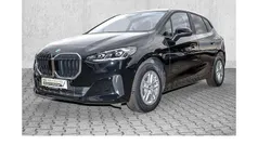 Schwarz Gebraucht 2023 BMW 218 Active Tourer Van / Kleinbus | 27.940 € (Fairer Preis)
