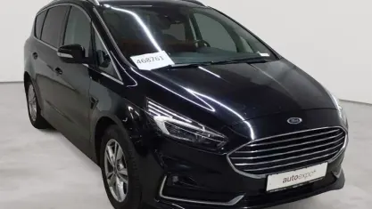 Gebraucht Ford S-MAX Titanium 150 PS (110 kW) 2023 Obsidianschwarz metallic Van / Kleinbus