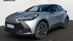 Shimmering silver metallic / dach schwarz Gebraucht 2024 Toyota C-HR Team SUV | 28.480 € (Fairer Preis)