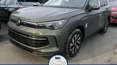 Cipressino grün metallic Neu 2025 VW Tiguan Life SUV | 39.995 € (Superpreis)