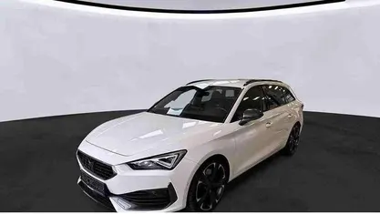 Weiss Gebraucht 2023 Cupra Leon VZ Kombi | 30.485 € (Fairer Preis)