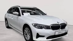 Alpinweiß Gebraucht 2021 BMW 318 Sport Line Kombi | 15.190 € (Guter Preis)