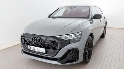 Gebraucht 2025 Audi Q8 Ambiente SUV | 133.990 €