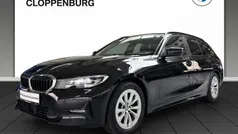 Schwarz Gebraucht 2021 BMW 318 Advantage Kombi | 18.980 € (Fairer Preis)