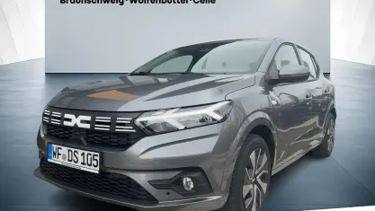Gebraucht Dacia Sandero Expression 101 PS (74 kW) 2025 Dolomitgrau (grau) Limousine