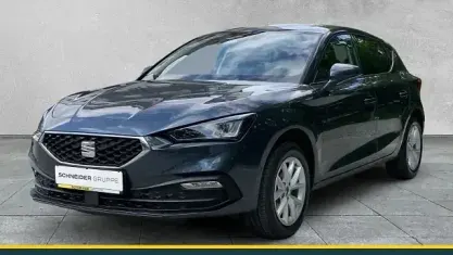 Neu Seat Leon 150 PS (110 kW) 2025 Grau Limousine