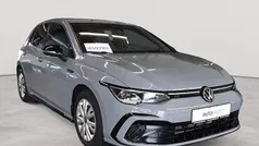 Mondsteingrau Gebraucht 2022 VW Golf VIII R-line Limousine | 25.990 € (Guter Preis)