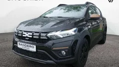 Perlmuttschwarz metallic Gebraucht 2025 Dacia Sandero Extreme Kleinwagen | 21.279 € (Fairer Preis)