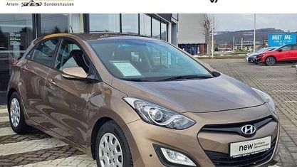 Używany Hyundai i30 Style 135 KM (99 kW) 2013 Brązowy Sedan/Limuzyna