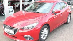 Rubinrot metallic Gebraucht 2016 Mazda 3 Center-Line Limousine | 12.950 €