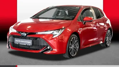 Gebraucht Toyota Corolla Club 122 PS (89 kW) 2019 Karminarot metallic Limousine