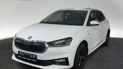 Używany Skoda Fabia Tour 150 KM (110 kW) 2025 Biały Sedan/Limuzyna