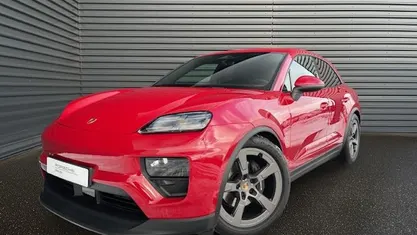 Gebraucht Porsche Macan 4 Electric 264 kW (360 PS) 2026 Rot SUV