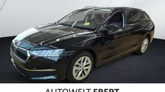 Gebraucht 2024 Skoda Octavia Selection Kombi | 30.690 € (Fairer Preis)