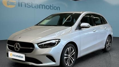 Gebraucht Mercedes B200 163 PS (119 kW) 2024 Silber Van / Kleinbus