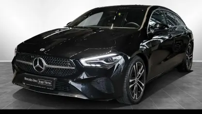 Gebraucht Mercedes CLA180 Shooting Brake Progressive 136 PS (100 kW) 2024 Metalliclack kosmosschwarz Kombi