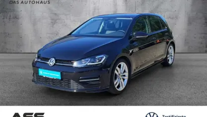 Gebraucht VW Golf VII Highline 125 PS (91 kW) 2017 Deep black perleffekt Kleinwagen