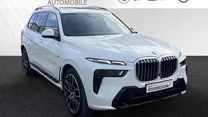 Gebraucht BMW X7 M Sport 352 PS (258 kW) 2025 Mineralweiss metallic SUV