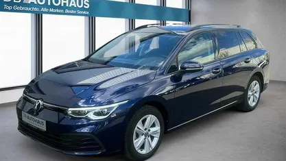 Gebraucht VW Golf VIII Life 150 PS (110 kW) 2024 Blau Kombi