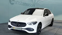 Weiß Gebraucht 2024 Mercedes C300e Avantgarde Limousine | 46.050 € (Fairer Preis)