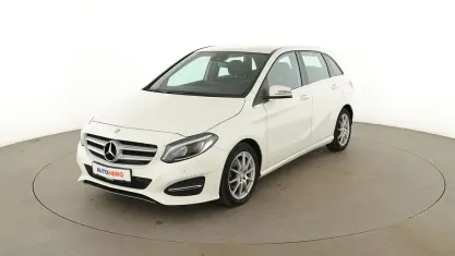 Gebraucht Mercedes B180 Urban 122 PS (89 kW) 2016 Weiß Van / Kleinbus