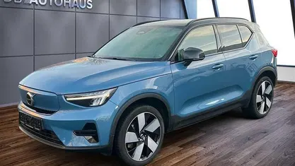 Blau Gebraucht 2024 Volvo XC40 Core SUV | 37.980 € (Guter Preis)