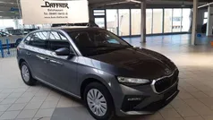 Grau Gebraucht 2024 Skoda Scala Kleinwagen | 23.990 € (Fairer Preis)