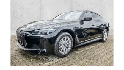 Neu BMW i4 Sport Line 210 kW (286 PS) 2026 Schwarz uni Limousine