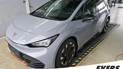 Gebraucht Cupra Born 150 kW (204 PS) 2024 Vaporgrau Kleinwagen