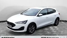 Weiss Gebraucht 2024 Ford Focus Titanium Limousine | 20.840 € (Superpreis)