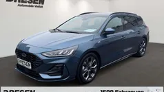 Blau Gebraucht 2024 Ford Focus ST-Line X Kombi | 26.950 € (Fairer Preis)