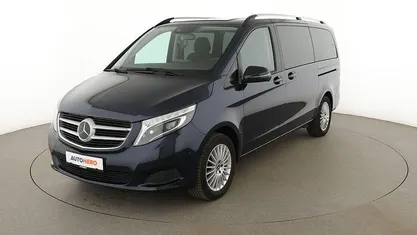 Gebraucht Mercedes V220 Edition 163 PS (119 kW) 2019 Blau Van / Kleinbus