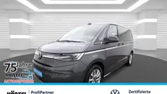 Indiumgrau (grey), metallic Gebraucht 2023 VW T7 Style Van | 51.400 €